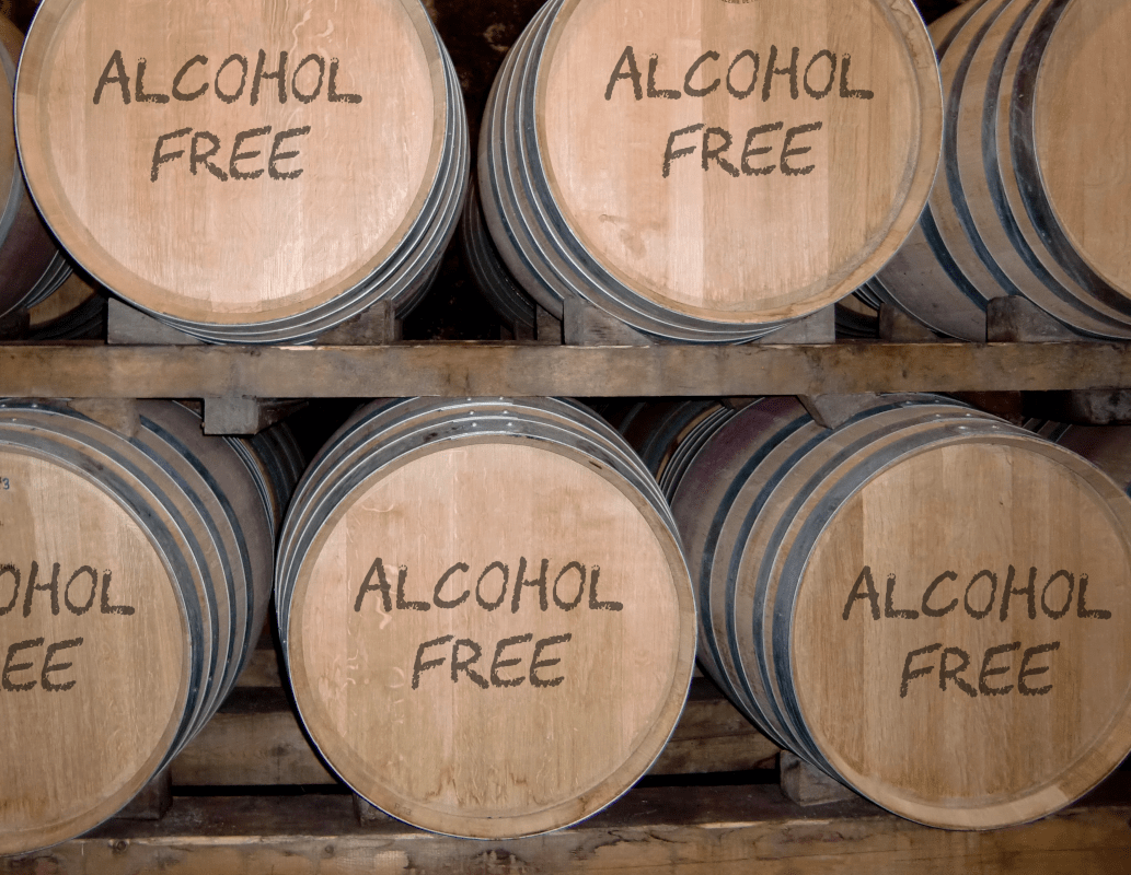 Alkoholtalan bor hordóban